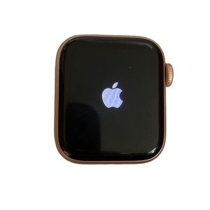 Apple Watch SE (GPS + Cellular) Aluminum 40mm Rose Gold